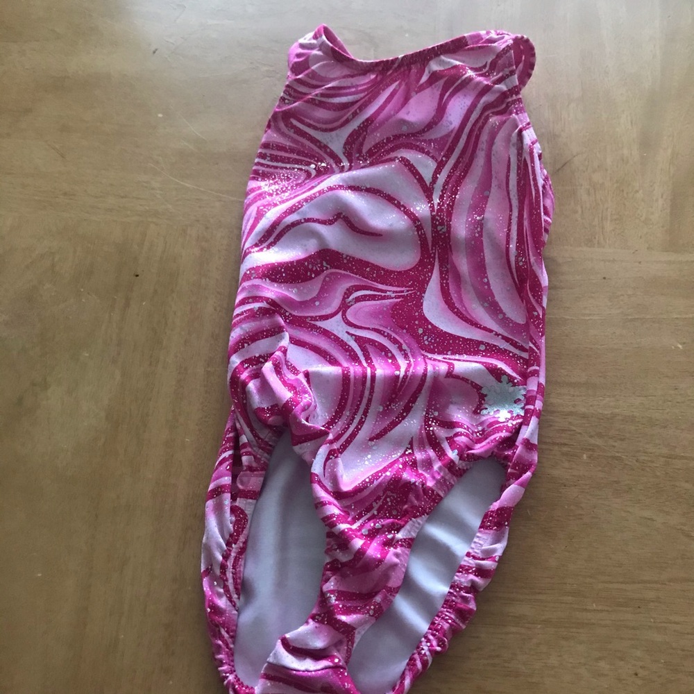 Snowflake Designs Child Medium Leotard Raspberry - Picture 1 of 6